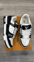 LNV Black & White