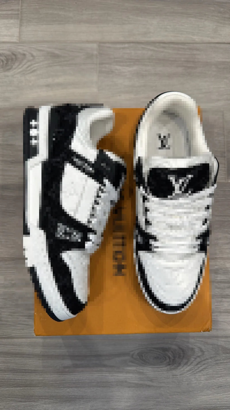 LNV Black & White