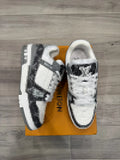 LNV  Grey