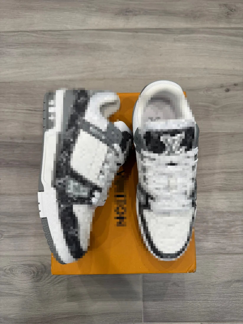 LNV  Grey